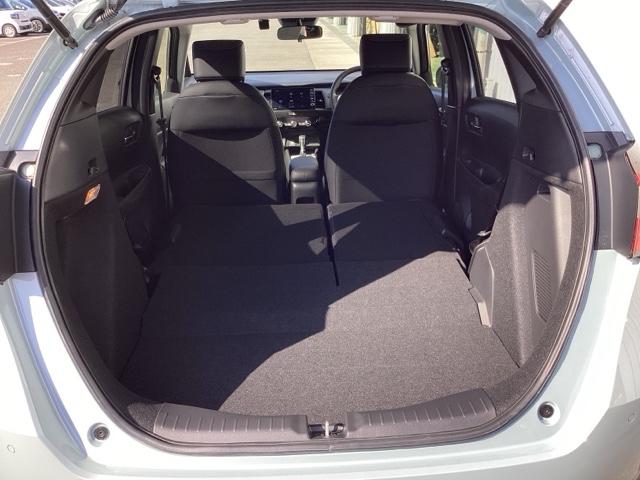 フィット ｅ：ＨＥＶホーム　ＨｏｎｄａＣＯＮＮＥＣＴｆｏｒＧａｔｈｅｒｓ＋ナビ装着用スペシャルパッケージ　クリソナ　助手席エアバッグ　運転席エアバッグ　１オナ　アイドリングストップ　ＬＥＤライト　ＵＳＢ接続　バックカメラ　ＡＢＳ（41枚目）