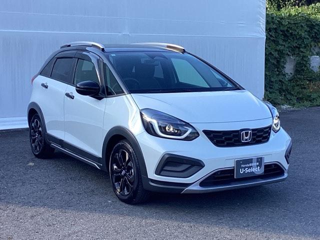 フィット ｅ：ＨＥＶクロスター　メモリーナビ　リアカメラ　ＥＴＣ　衝突回避システム　フルオートエアコン　整備記録簿　ＬＥＤランプ　エアバッグ　サイドエアバック　地デジ　オートクルーズコントロール　ＶＳＡ　バックカメラ　ＵＳＢ　ＡＢＳ（8枚目）