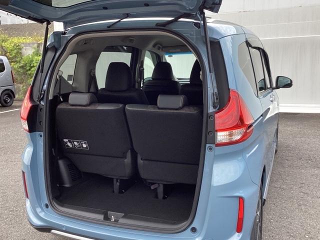 フリードハイブリッド ハイブリッド・クロスターホンダセンシング　メモリーナビ　ドラレコ　ＥＴＣ　リアカメラ　両側Ｐスライドドア　ＵＳＢ　オートクルーズコントロール　記録簿　ＤＶＤ再生可能　ＬＥＤライト　ＡＢＳ　盗難防止　シ－トヒ－タ－　スマ－トキ－　ＶＳＡ（20枚目）