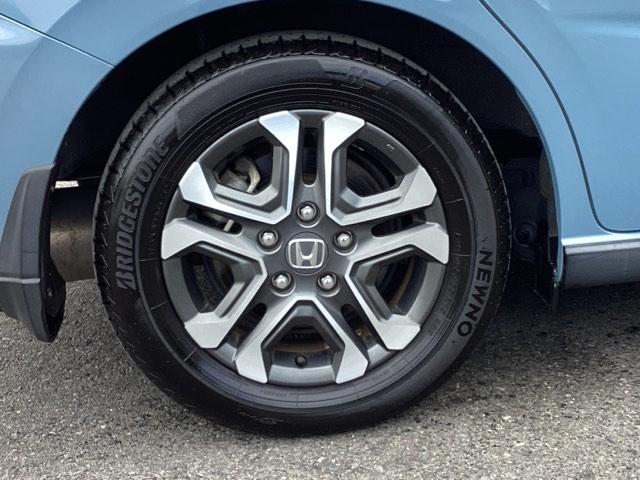 フリードハイブリッド ハイブリッド・クロスターホンダセンシング　メモリーナビ　ドラレコ　ＥＴＣ　リアカメラ　両側Ｐスライドドア　ＵＳＢ　オートクルーズコントロール　記録簿　ＤＶＤ再生可能　ＬＥＤライト　ＡＢＳ　盗難防止　シ－トヒ－タ－　スマ－トキ－　ＶＳＡ（22枚目）