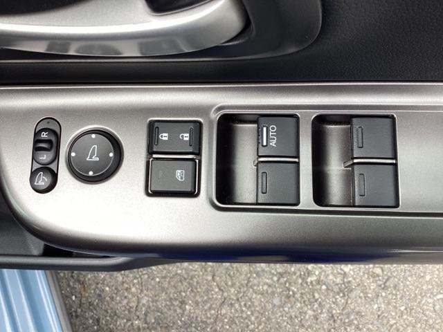 フリードハイブリッド ハイブリッド・クロスターホンダセンシング　メモリーナビ　ドラレコ　ＥＴＣ　リアカメラ　両側Ｐスライドドア　ＵＳＢ　オートクルーズコントロール　記録簿　ＤＶＤ再生可能　ＬＥＤライト　ＡＢＳ　盗難防止　シ－トヒ－タ－　スマ－トキ－　ＶＳＡ（27枚目）