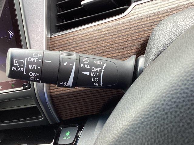 フリードハイブリッド ハイブリッド・クロスターホンダセンシング　メモリーナビ　ドラレコ　ＥＴＣ　リアカメラ　両側Ｐスライドドア　ＵＳＢ　オートクルーズコントロール　記録簿　ＤＶＤ再生可能　ＬＥＤライト　ＡＢＳ　盗難防止　シ－トヒ－タ－　スマ－トキ－　ＶＳＡ（38枚目）