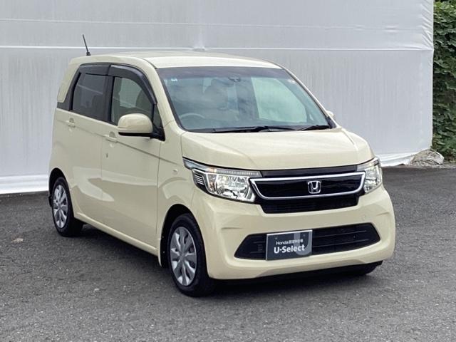 【ＨＩＤ】ディスチャージヘッドライトが装備されています。夜間走行時や雨の日に明るく安全に前方を照らすことが出来ます。対向車からも見えやすいので相手に接近を知らせることも出来ます。