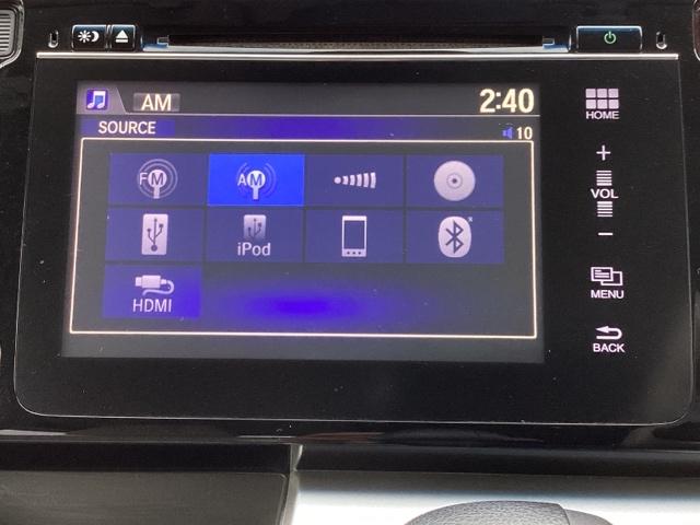 【ディスプレイオーディオ】お持ちのスマートフォンと連携して、Ｂｌｕｅｔｏｏｔｈでの音楽再生が可能です。デザインはもちろん、操作性も良好です。