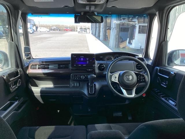 N-BOXカスタム G・Lホンダセンシング ETC/純正ナビ/バックモニター/ホンダセンシング 地デジTV 整備記録簿 助手席エアバッグ キーレス シートH アイドリングST セキュリティーアラーム スマ-トキ- コーナーセンサ リアカメラ(2枚目)