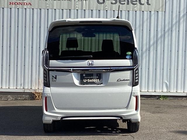 N-BOXカスタム G・Lホンダセンシング ETC/純正ナビ/バックモニター/ホンダセンシング 地デジTV 整備記録簿 助手席エアバッグ キーレス シートH アイドリングST セキュリティーアラーム スマ-トキ- コーナーセンサ リアカメラ(8枚目)