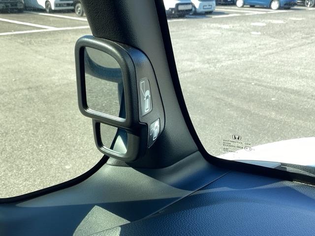 N-BOXカスタム G・Lホンダセンシング ETC/純正ナビ/バックモニター/ホンダセンシング 地デジTV 整備記録簿 助手席エアバッグ キーレス シートH アイドリングST セキュリティーアラーム スマ-トキ- コーナーセンサ リアカメラ(23枚目)