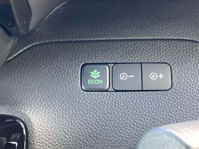 N-BOXカスタム G・Lホンダセンシング ETC/純正ナビ/バックモニター/ホンダセンシング 地デジTV 整備記録簿 助手席エアバッグ キーレス シートH アイドリングST セキュリティーアラーム スマ-トキ- コーナーセンサ リアカメラ(30枚目)