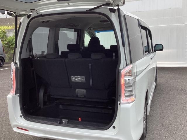 ステップワゴンスパーダ Ｚインターナビセレクション　ＨＤＤナビ　リアカメラ　ＥＴＣ　両側自動スライドドア　Ｒカメラ　横滑り防止機能　オートクルーズ　パワステ　フルセグ　スマ－トキ－　ＡＢＳ　パワーウィンドウ　エアバッグ　キーレスエントリーキー　禁煙車両（19枚目）