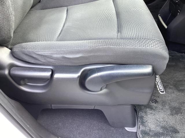 ステップワゴンスパーダ Ｚインターナビセレクション　ＨＤＤナビ　リアカメラ　ＥＴＣ　両側自動スライドドア　Ｒカメラ　横滑り防止機能　オートクルーズ　パワステ　フルセグ　スマ－トキ－　ＡＢＳ　パワーウィンドウ　エアバッグ　キーレスエントリーキー　禁煙車両（26枚目）