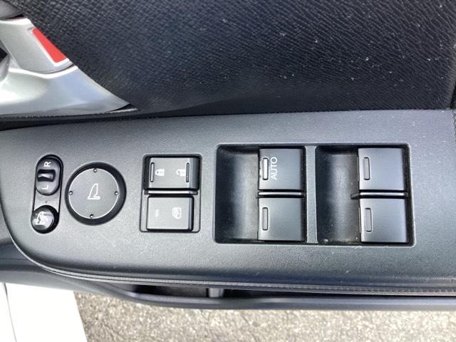 ステップワゴンスパーダ Ｚインターナビセレクション　ＨＤＤナビ　リアカメラ　ＥＴＣ　両側自動スライドドア　Ｒカメラ　横滑り防止機能　オートクルーズ　パワステ　フルセグ　スマ－トキ－　ＡＢＳ　パワーウィンドウ　エアバッグ　キーレスエントリーキー　禁煙車両（27枚目）