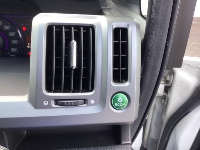 ステップワゴンスパーダ Ｚインターナビセレクション　ＨＤＤナビ　リアカメラ　ＥＴＣ　両側自動スライドドア　Ｒカメラ　横滑り防止機能　オートクルーズ　パワステ　フルセグ　スマ－トキ－　ＡＢＳ　パワーウィンドウ　エアバッグ　キーレスエントリーキー　禁煙車両（32枚目）