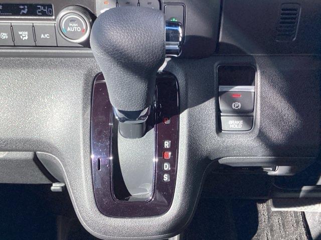 Ｎ－ＢＯＸカスタム ベースグレード　ＥＴＣ／純正ナビ／バックモニター／ホンダセンシング　ＵＳＢ接続　ＣＭＢＳ　Ｄレコ　１オーナー　ベンチシート　オートエアコン　スマートキ　ＬＥＤ　盗難防止装置　クルコン　バックカメラ　フルセグＴＶ（32枚目）