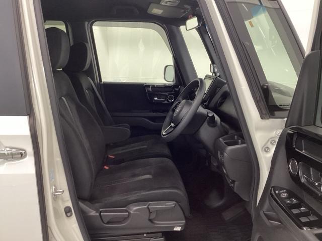 Ｎ－ＢＯＸカスタム ＥＸ　メモリーナビ　リアカメラ　シートヒーター　ソナー　ＬＥＤヘッド　ＵＳＢ接続　アイドリングストップ　スマートキー　サイドエアバッグ　セキュリティーアラーム　オートクルーズコントロール　オートライト（16枚目）