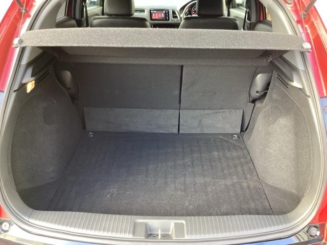 ヴェゼル ＲＳ・ホンダセンシング　ＥＴＣ／純正ナビ／バックモニター／ホンダセンシング　盗難防止　サイドエアバック　スマ－トキ－　シートヒータ　ＬＥＤライト　地デジＴＶ　フルオートエアコン　整備記録簿　ＤＶＤ　横滑り防止機能　ナビ＆ＴＶ（35枚目）