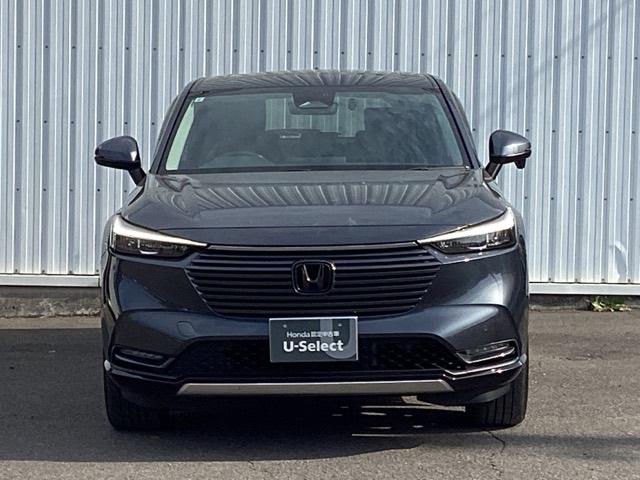 ヴェゼル ｅ：ＨＥＶＺ　スマキ　フルオートエアコン　Ｄレコ　エアバッグ　両席エアバック　Ｒカメ　記録簿付　パワーウィンドウ　ＬＥＤランプ　ソナー　クルーズＣ　ナビ＆ＴＶ　キーレスエントリー　横滑り防止装置（6枚目）