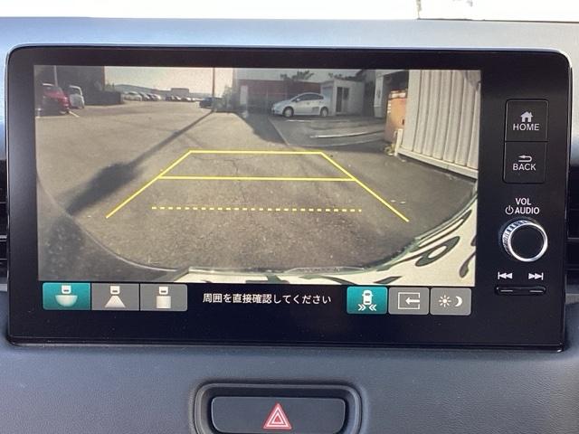 ヴェゼル ｅ：ＨＥＶＺ　スマキ　フルオートエアコン　Ｄレコ　エアバッグ　両席エアバック　Ｒカメ　記録簿付　パワーウィンドウ　ＬＥＤランプ　ソナー　クルーズＣ　ナビ＆ＴＶ　キーレスエントリー　横滑り防止装置（12枚目）