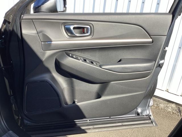 ヴェゼル ｅ：ＨＥＶＺ　スマキ　フルオートエアコン　Ｄレコ　エアバッグ　両席エアバック　Ｒカメ　記録簿付　パワーウィンドウ　ＬＥＤランプ　ソナー　クルーズＣ　ナビ＆ＴＶ　キーレスエントリー　横滑り防止装置（38枚目）