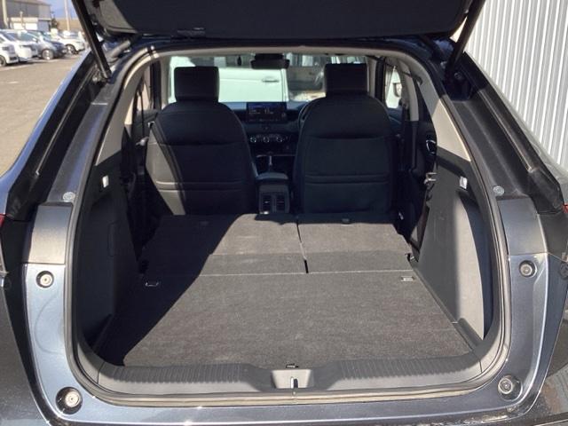 ヴェゼル ｅ：ＨＥＶＺ　スマキ　フルオートエアコン　Ｄレコ　エアバッグ　両席エアバック　Ｒカメ　記録簿付　パワーウィンドウ　ＬＥＤランプ　ソナー　クルーズＣ　ナビ＆ＴＶ　キーレスエントリー　横滑り防止装置（42枚目）