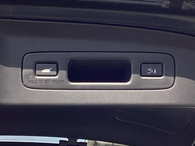 ヴェゼル ｅ：ＨＥＶＺ　スマキ　フルオートエアコン　Ｄレコ　エアバッグ　両席エアバック　Ｒカメ　記録簿付　パワーウィンドウ　ＬＥＤランプ　ソナー　クルーズＣ　ナビ＆ＴＶ　キーレスエントリー　横滑り防止装置（43枚目）