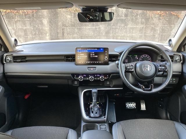 ヴェゼル ｅ：ＨＥＶＺ　ＥＴＣ／純正ナビ／バックモニター／ホンダセンシング／全周囲カメラ　パノラミックビューモニター　スマキ　Ｐトランク　フルオートエアコン　エアバッグ　両席エアバック　Ｒカメ　記録簿付　パワーウィンドウ（2枚目）