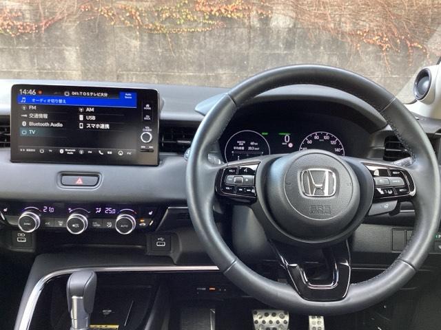 ヴェゼル ｅ：ＨＥＶＺ　ＥＴＣ／純正ナビ／バックモニター／ホンダセンシング／全周囲カメラ　パノラミックビューモニター　スマキ　Ｐトランク　フルオートエアコン　エアバッグ　両席エアバック　Ｒカメ　記録簿付　パワーウィンドウ（3枚目）