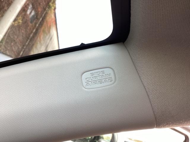 ヴェゼル ｅ：ＨＥＶＺ　ＥＴＣ／純正ナビ／バックモニター／ホンダセンシング／全周囲カメラ　パノラミックビューモニター　スマキ　Ｐトランク　フルオートエアコン　エアバッグ　両席エアバック　Ｒカメ　記録簿付　パワーウィンドウ（32枚目）