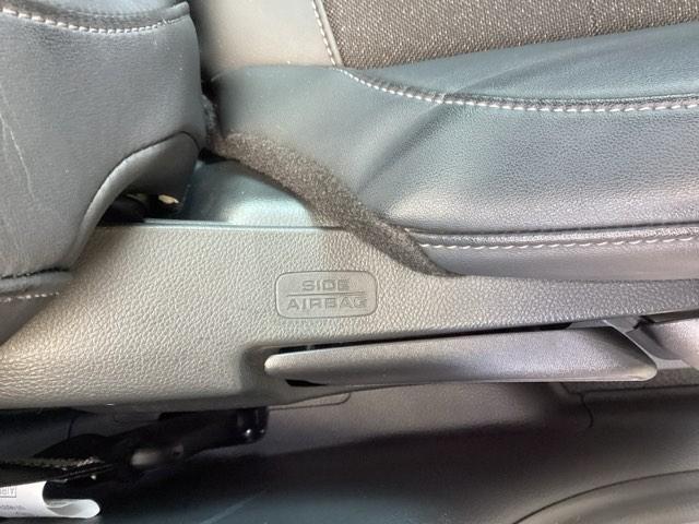 ヴェゼル ｅ：ＨＥＶＺ　ＥＴＣ／純正ナビ／バックモニター／ホンダセンシング／全周囲カメラ　パノラミックビューモニター　スマキ　Ｐトランク　フルオートエアコン　エアバッグ　両席エアバック　Ｒカメ　記録簿付　パワーウィンドウ（33枚目）