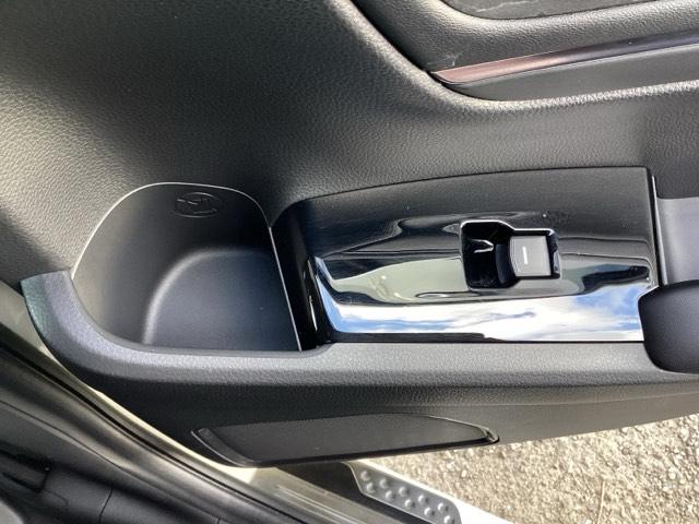 ヴェゼル ｅ：ＨＥＶＺ　ＥＴＣ／純正ナビ／バックモニター／ホンダセンシング／全周囲カメラ　パノラミックビューモニター　スマキ　Ｐトランク　フルオートエアコン　エアバッグ　両席エアバック　Ｒカメ　記録簿付　パワーウィンドウ（36枚目）