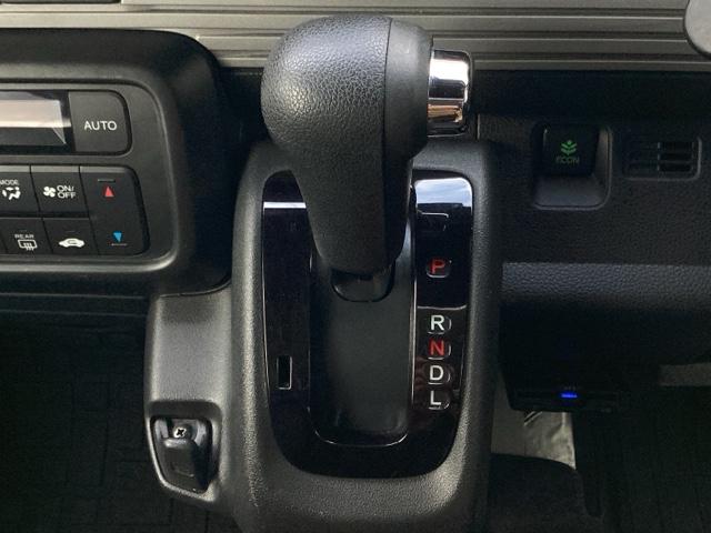 N-VAN+スタイル ファン ナビ装着用スペシャルパッケージ 充電用USBジャック(急速充電対応タイプ2個付) パーキングセンサー Bカメ キーフリー WSRS LEDヘッドランプ 整備記録簿 運転席エアバッグ スマートキー PS(21枚目)