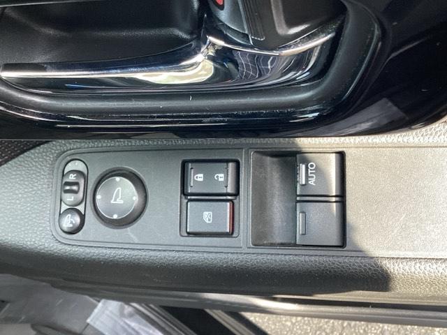 N-VAN+スタイル ファン ナビ装着用スペシャルパッケージ 充電用USBジャック(急速充電対応タイプ2個付) パーキングセンサー Bカメ キーフリー WSRS LEDヘッドランプ 整備記録簿 運転席エアバッグ スマートキー PS(30枚目)