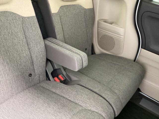 N-BOX G・Lホンダセンシング ナビ装着用スペシャルパッケージ+ETC車載器 運転席&助手席シートヒーター Sヒータ Aストップ ESC キーフリーシステム LEDライト フルセグ対応 バックM TVナビ USB スマートキー(41枚目)