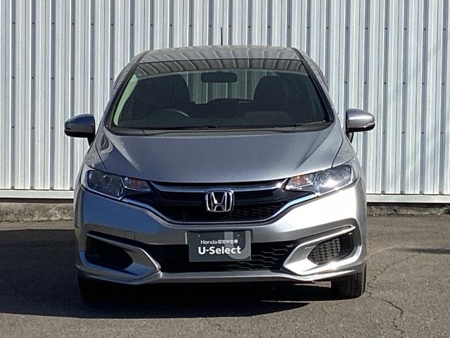 フィット 13G・F フルオート・エアーコンディショナー(プラズマクラスター技術搭載) ETC 記録簿 イモビライザー 助手席エアバック キーレス AAC パワーウィンドー スマートキ- パワステ 運転席エアバッグ ABS(6枚目)