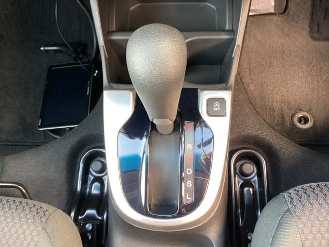 フィット 13G・F フルオート・エアーコンディショナー(プラズマクラスター技術搭載) ETC 記録簿 イモビライザー 助手席エアバック キーレス AAC パワーウィンドー スマートキ- パワステ 運転席エアバッグ ABS(13枚目)