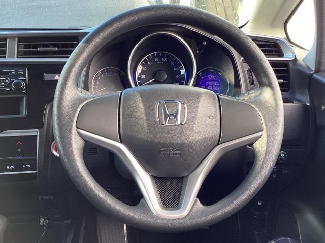 フィット 13G・F フルオート・エアーコンディショナー(プラズマクラスター技術搭載) ETC 記録簿 イモビライザー 助手席エアバック キーレス AAC パワーウィンドー スマートキ- パワステ 運転席エアバッグ ABS(16枚目)