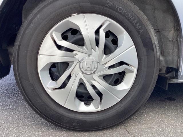 フィット 13G・F フルオート・エアーコンディショナー(プラズマクラスター技術搭載) ETC 記録簿 イモビライザー 助手席エアバック キーレス AAC パワーウィンドー スマートキ- パワステ 運転席エアバッグ ABS(21枚目)