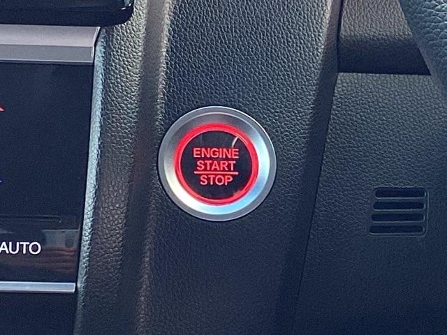 フィット 13G・F フルオート・エアーコンディショナー(プラズマクラスター技術搭載) ETC 記録簿 イモビライザー 助手席エアバック キーレス AAC パワーウィンドー スマートキ- パワステ 運転席エアバッグ ABS(22枚目)