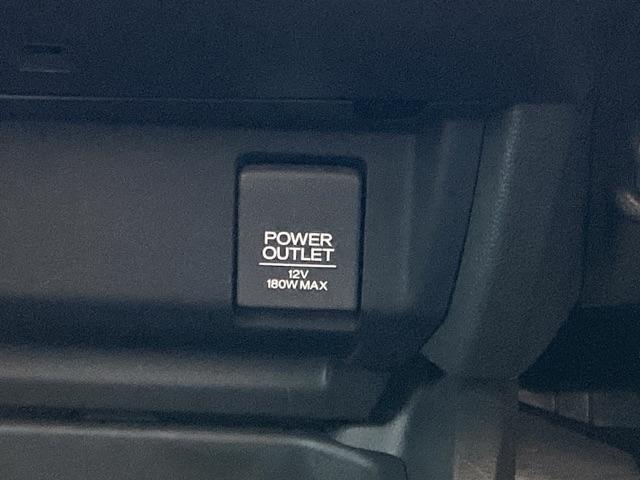 フィット 13G・F フルオート・エアーコンディショナー(プラズマクラスター技術搭載) ETC 記録簿 イモビライザー 助手席エアバック キーレス AAC パワーウィンドー スマートキ- パワステ 運転席エアバッグ ABS(23枚目)