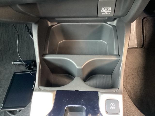 フィット 13G・F フルオート・エアーコンディショナー(プラズマクラスター技術搭載) ETC 記録簿 イモビライザー 助手席エアバック キーレス AAC パワーウィンドー スマートキ- パワステ 運転席エアバッグ ABS(24枚目)