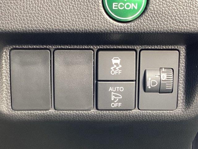 フィット 13G・F フルオート・エアーコンディショナー(プラズマクラスター技術搭載) ETC 記録簿 イモビライザー 助手席エアバック キーレス AAC パワーウィンドー スマートキ- パワステ 運転席エアバッグ ABS(29枚目)