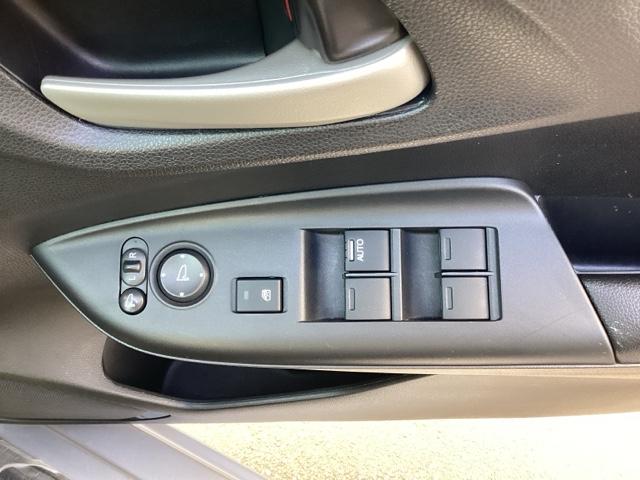 フィット 13G・F フルオート・エアーコンディショナー(プラズマクラスター技術搭載) ETC 記録簿 イモビライザー 助手席エアバック キーレス AAC パワーウィンドー スマートキ- パワステ 運転席エアバッグ ABS(30枚目)