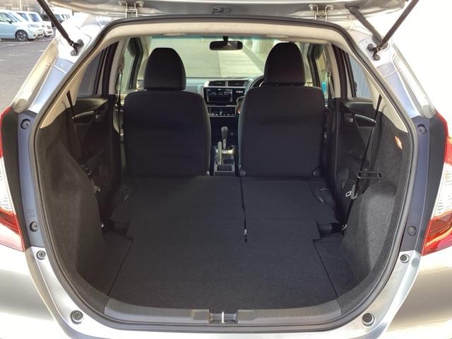 フィット 13G・F フルオート・エアーコンディショナー(プラズマクラスター技術搭載) ETC 記録簿 イモビライザー 助手席エアバック キーレス AAC パワーウィンドー スマートキ- パワステ 運転席エアバッグ ABS(34枚目)