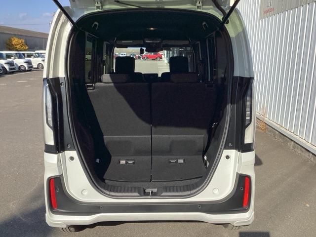 N-BOXカスタム ベースグレード ETC/ホンダセンシング/純正ナビ/バックモニター W電動ドア USB接続 Dレコ 1オーナー ベンチシート オートエアコン スマートキ LED 盗難防止装置 クルコン バックカメラ フルセグTV(19枚目)