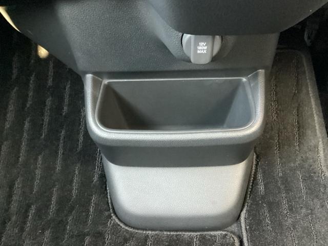 N-BOXカスタム ベースグレード ETC/ホンダセンシング/純正ナビ/バックモニター W電動ドア USB接続 Dレコ 1オーナー ベンチシート オートエアコン スマートキ LED 盗難防止装置 クルコン バックカメラ フルセグTV(25枚目)