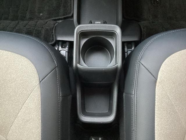 Ｎ－ＯＮＥ オリジナル　ビルトイン式のＥＴＣ車載器　プライムスムースフロントシート　記録簿　オートクルーズコントロール　サイドエアバック　クリアランスソナー　ナビ＆ＴＶ　ＬＥＤライト　ＵＳＢ　ＷＡＢ　Ｂカメラ　セキュリティ（27枚目）