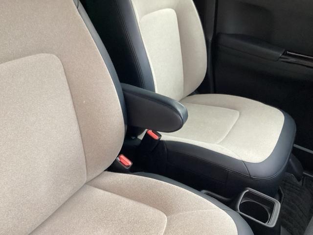 Ｎ－ＯＮＥ オリジナル　ビルトイン式のＥＴＣ車載器　プライムスムースフロントシート　記録簿　オートクルーズコントロール　サイドエアバック　クリアランスソナー　ナビ＆ＴＶ　ＬＥＤライト　ＵＳＢ　ＷＡＢ　Ｂカメラ　セキュリティ（36枚目）