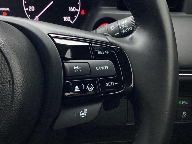 �z���_�Z���V���O�̑��암�́A�X�e�A�����O�̉E���ɔz�u����Ă��܂�