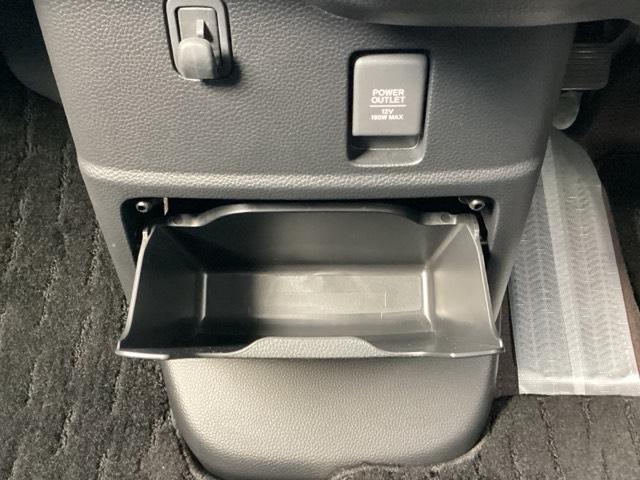 Ｎ－ＢＯＸカスタム Ｇ・Ｌホンダセンシング　ＥＴＣ／純正ナビ／バックモニター／ホンダセンシング　地デジＴＶ　整備記録簿　助手席エアバッグ　キーレス　シートＨ　アイドリングＳＴ　セキュリティーアラーム　スマ－トキ－　コーナーセンサ　リアカメラ（26枚目）