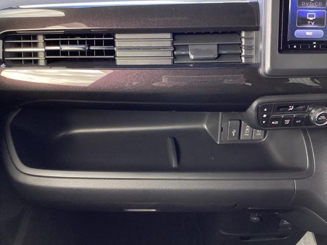 Ｎ－ＢＯＸカスタム Ｇ・Ｌホンダセンシング　ＥＴＣ／純正ナビ／バックモニター／ホンダセンシング　地デジＴＶ　整備記録簿　助手席エアバッグ　キーレス　シートＨ　アイドリングＳＴ　セキュリティーアラーム　スマ－トキ－　コーナーセンサ　リアカメラ（49枚目）