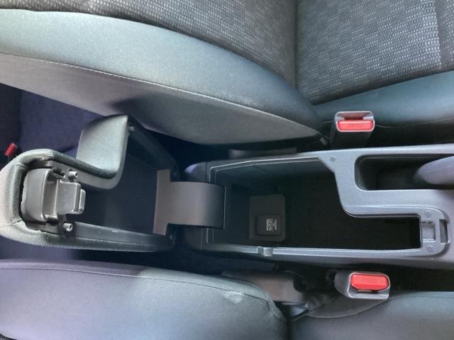 �^�]�ȑ����[���[�a�n�w�̒��ɃA�N�Z�T���[�\�P�b�g�i�d���\�P�b�g�j���t���Ă��܂��B